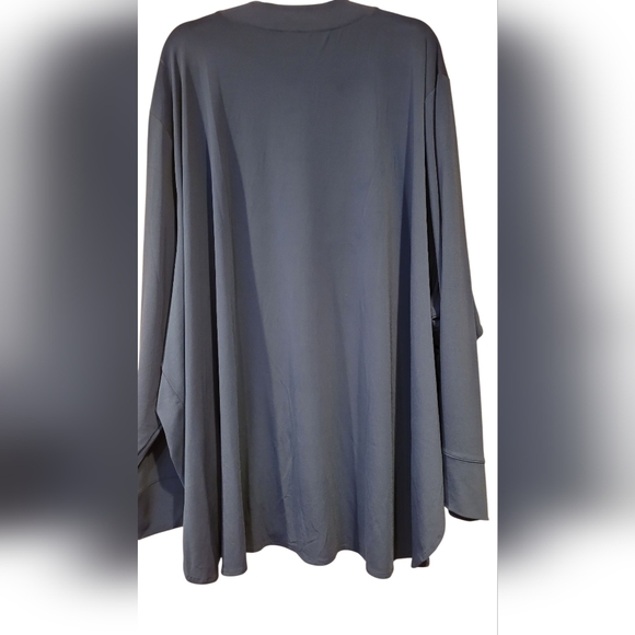Universal Standard Blue Popover Blouse. Universal Standard Size 3X 34-36 - Picture 5 of 7
